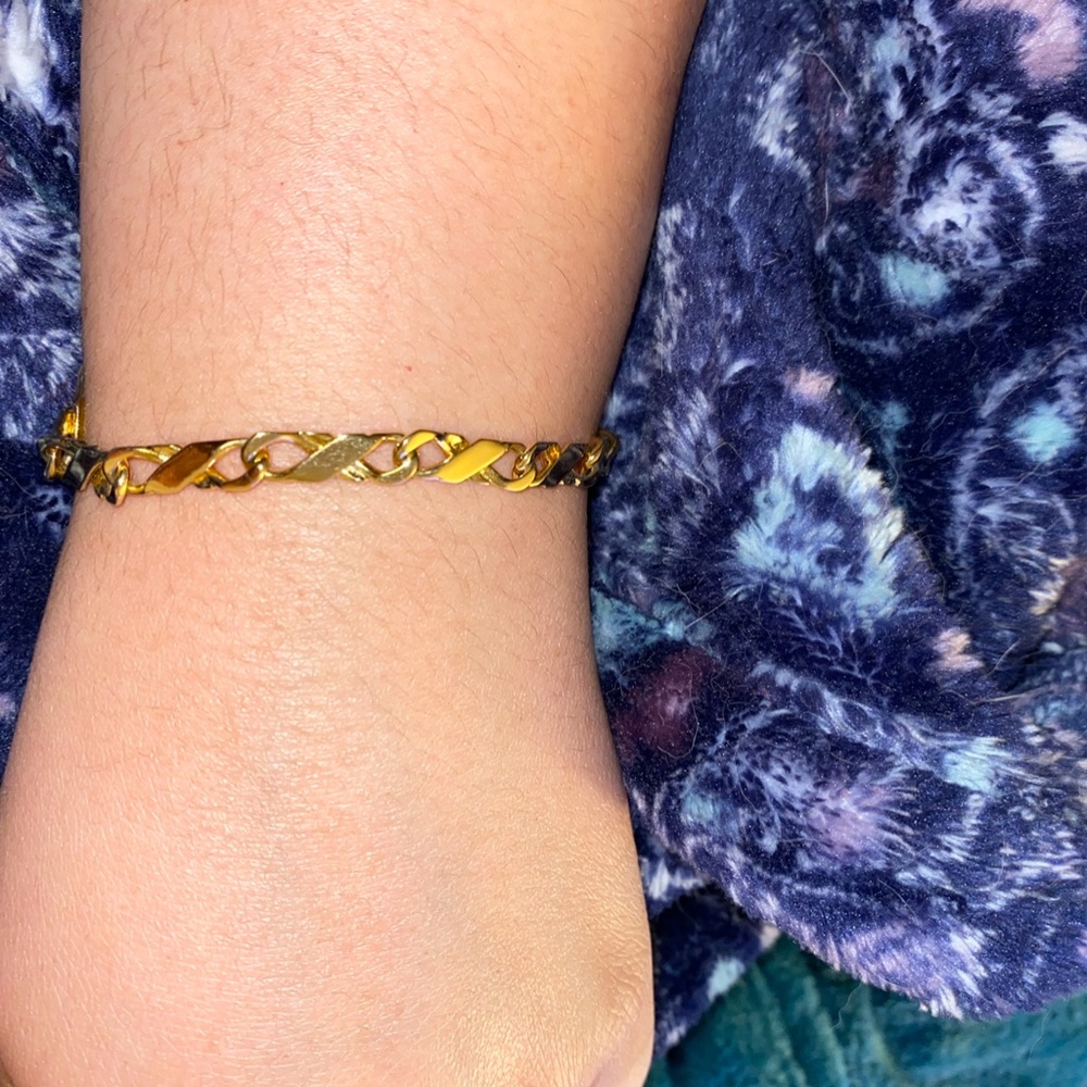 Cuban Gold Bracelet - Picture 3 of 3